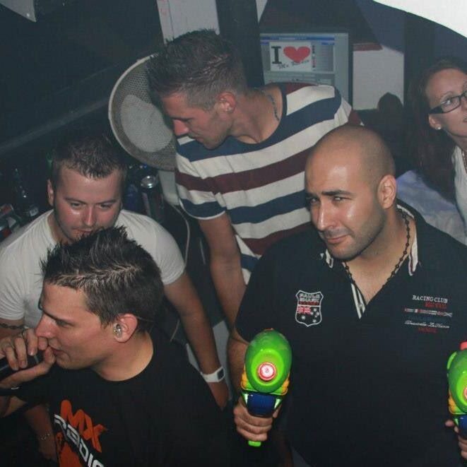 Dj, responsable d'antenne MX Radio.
