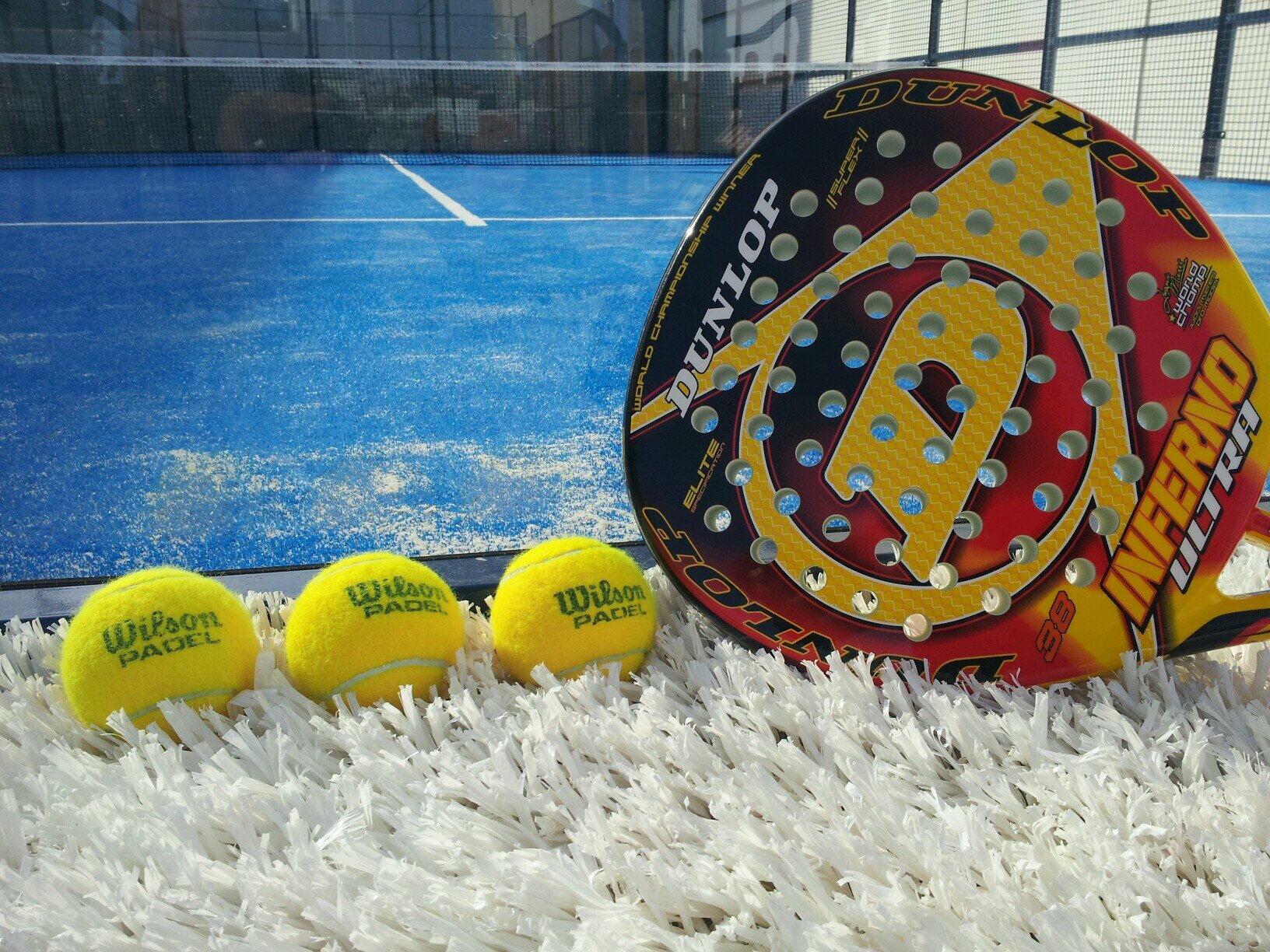 Pista de Padel en Roda de Berà joven y dinámica. 672 247 194 Reserva tu hora :)