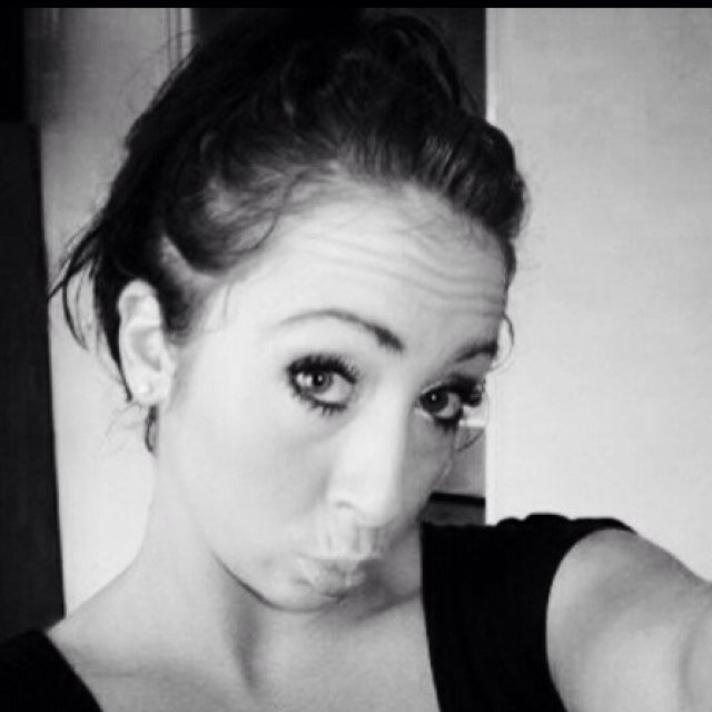 I jst tweet ma life and wit a hink, naeboy can tell me wit tae daeeeee ;) x