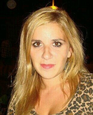 A veces ironica, a veces simpatica, a veces malvada y a veces increiblemente romántica.Pero siempre al 100% yo.