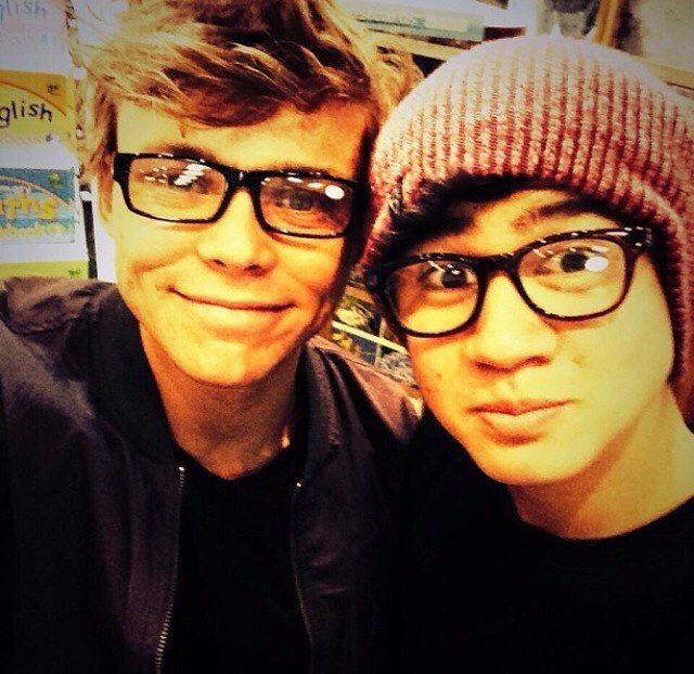 CalebHoodLO's profile picture. Trees. I like trees. caity is fucking amazing. Trees n tents r bffs. George and ariana wanted us to date, but thats not the reason why i asked ❤