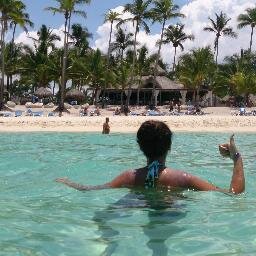 SMM, Fan des potins,Adepte de bons plans,Passionnée par la Mode/Beauté,à la recherche d'un remède contre la fièvre acheteuse.