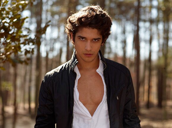 I am the Alpha now....My best friends are @IAmNotRobin @betalaheywolf I love @MasterOfArrows_