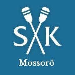 Skyler é moda masculina que destaca o casual e o contemporâneo. A loja fica no Mossoró West Shopping, número 128, e no Centro. Telefone (84) 3422-7084.