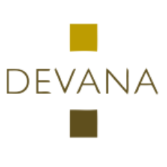 Devana, empresa dedicada a la confección artesanal de tocados y complementos, avalada con 8 años de experiencia y más de 3.000 clientas