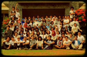 Kami adalah sekumpulan mahasiswa Jurnalistik Fikom Unpad angkatan 2011. Bagian dari @HMJ_Unpad. Together as one!