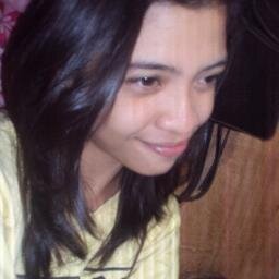 I’m a girl. I overreact. I over think everything. I dream big. And when I say I love you, I’m not lying. ヅ 
❤❤❤