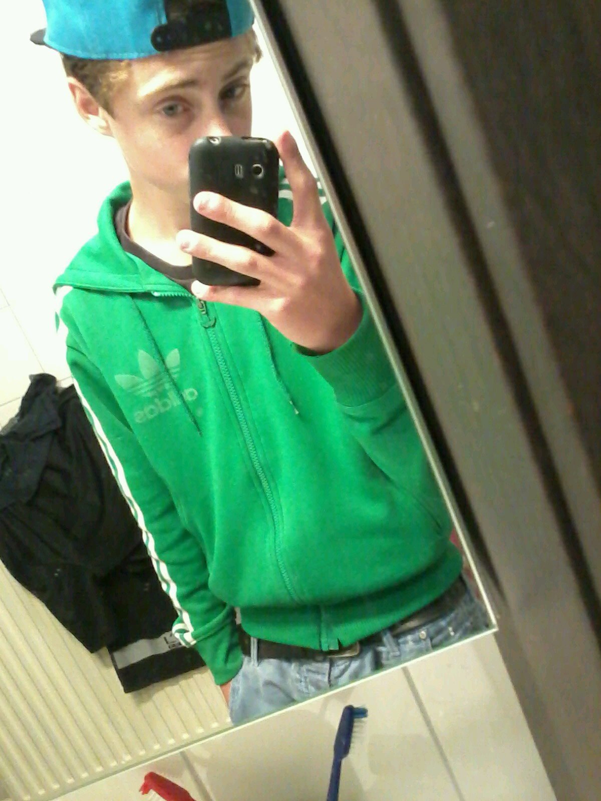 ik heb weer me andere account @JustMeMax_