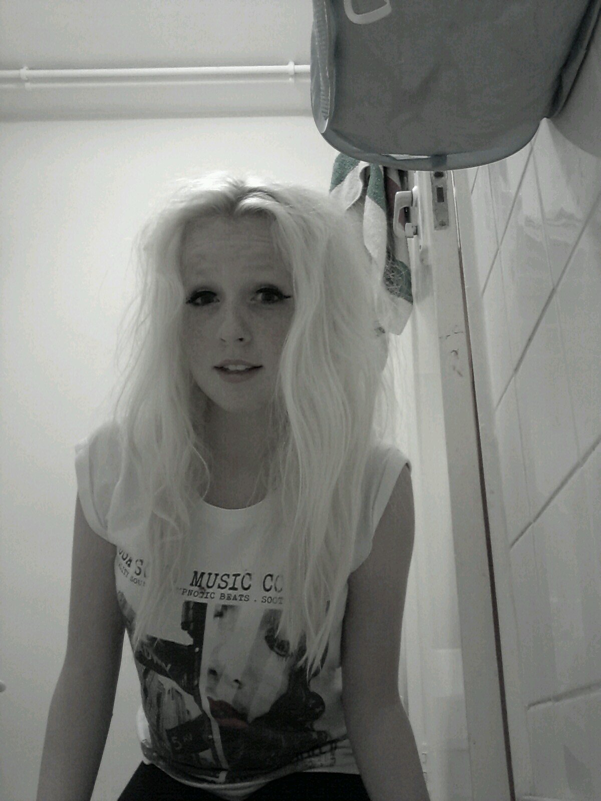 Subscribe on youtube : Beth Higgins     One Direction are my lifeee