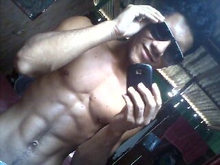 Eu tô na pista Tô solteiro chega ae quem quiser.. ♪