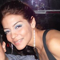 Frontal, Protegida de DIOS TODO PODEROSO. Mamá de Lucci Bennett, Orgullosamente Periodista que trabaja por un mejor país.