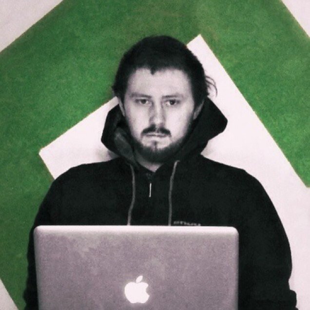 Snowboard závislák ,audio fan, Apple-Android user, seriálový maniak, student VŠ a extrémní lenoch