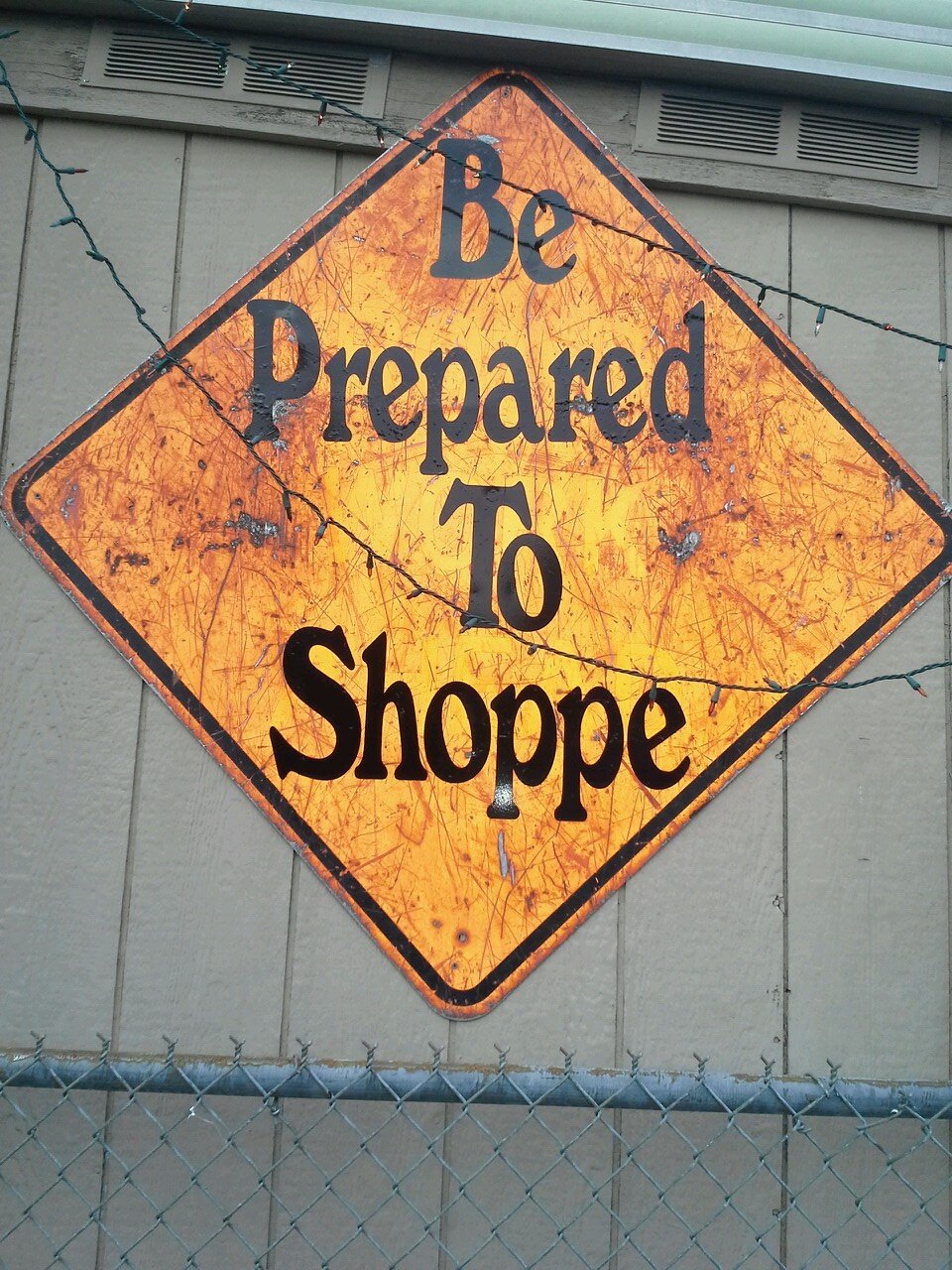 A great thrift store with garage sale prices.
New Treasures Daily