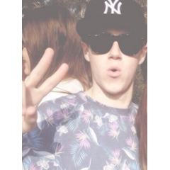 is that so wrong, is it so wrong? that you, @onedirection, make me strong. |280614|