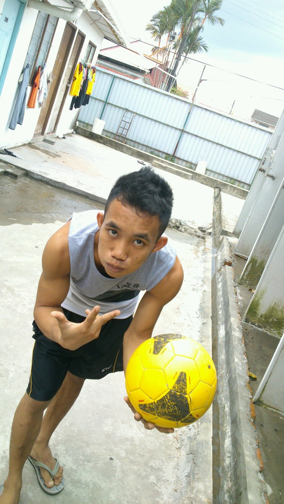 IncusG's profile picture. 