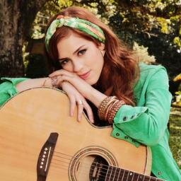 hj senti vontade de mandar algo pra vc @sophiaabrahao, passei um tempo pensando.Resolvi mandar um abraço,mas ñ um abrço comum,sabe aquele bem apertado te amo d+