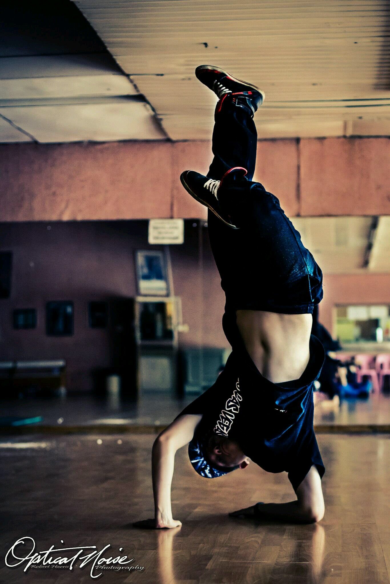 Dancer || Web Designer || Teacher
  louiswol94@gmail.com