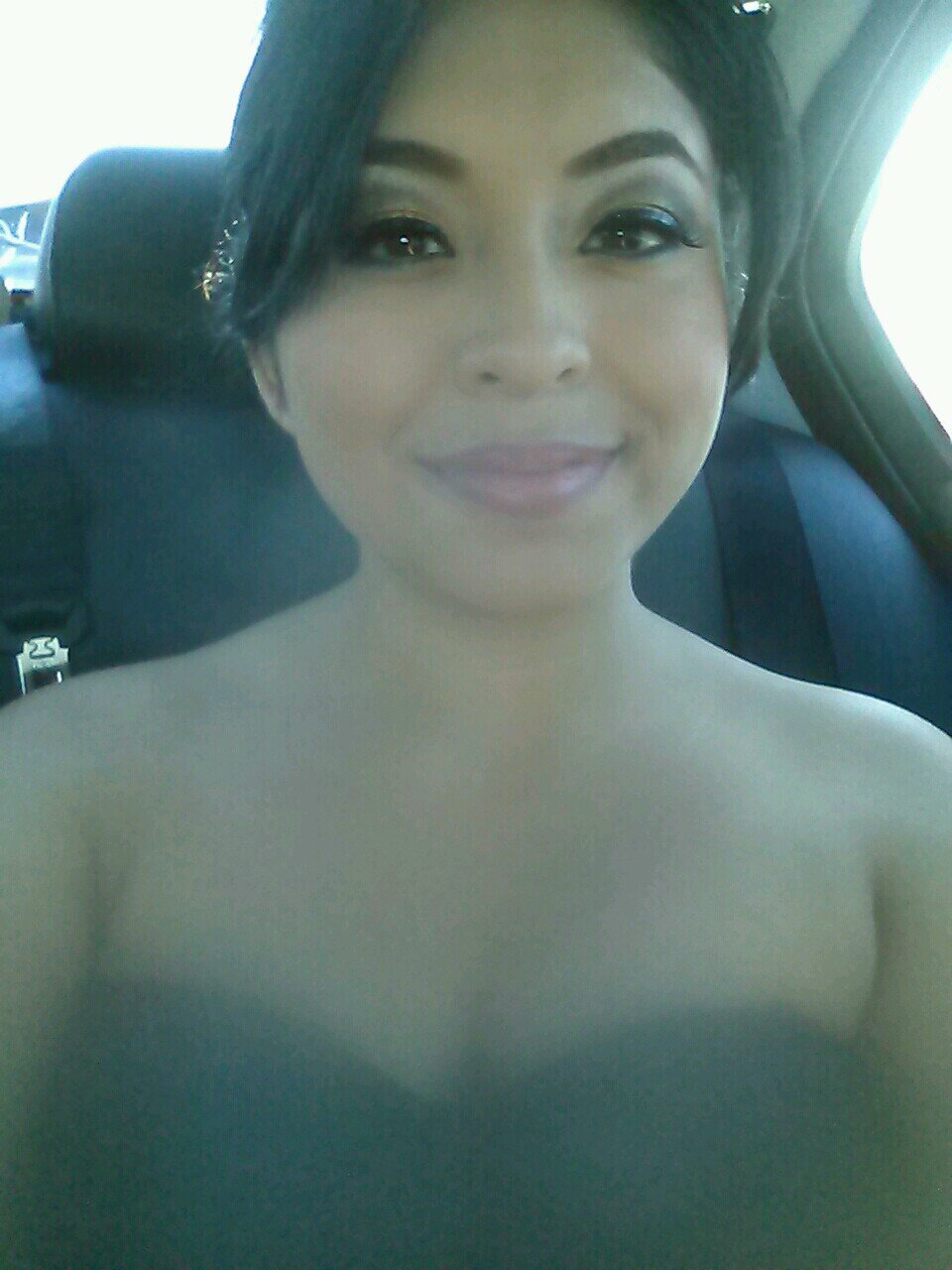 you gotta keep your sense of humor you gotta be able to smile through all this bullshit...FOLLOW ME I FOLLOW BACK(: