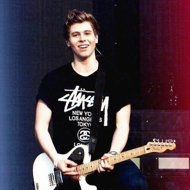 Luke loves you || @relapsingniall