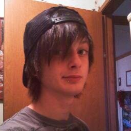 420_TwiggyT's profile picture. im wierd as fuck to some people but  thats better than being boreing as shit!