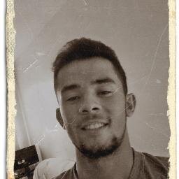 Construí amigos, enfrentei derrotas, venci obstáculos, bati na porta da vida e disse -lhe não tenho medo de viver...