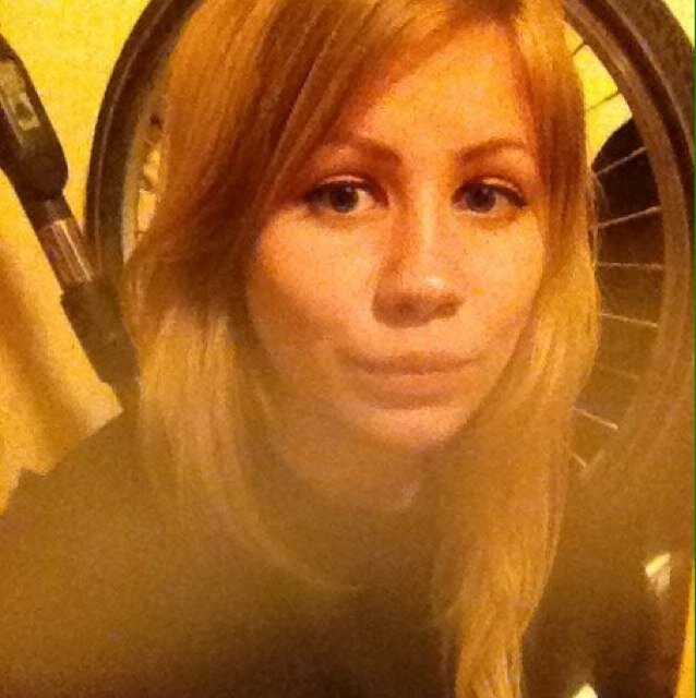 AnneLabuu's profile picture. 