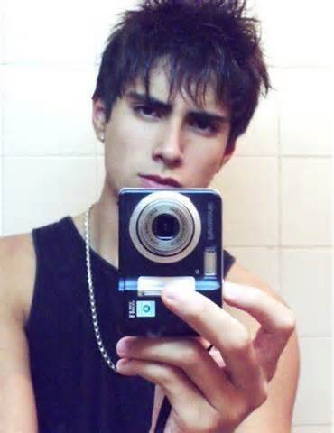 Muleke esperto, pronto pra atividade.
