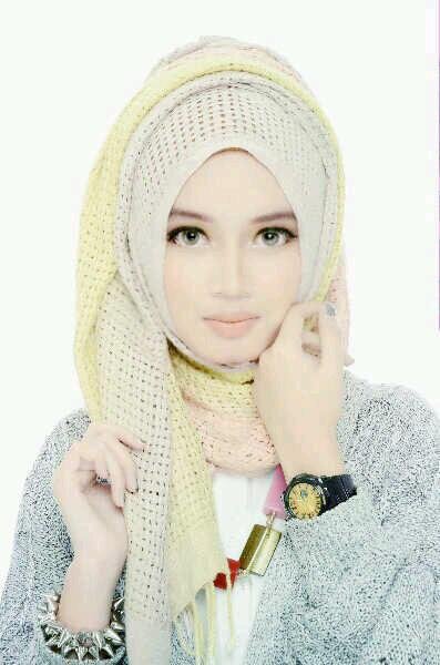 ismayaasri's profile picture. Twitter ke 1 hilang | @zaasroom  | ig: asri ismaya • Allah • Finalis Hijab Hunt 2013  •Blogger •Hijab  @BIV_Modelling  •FISIP @unpad¹¹