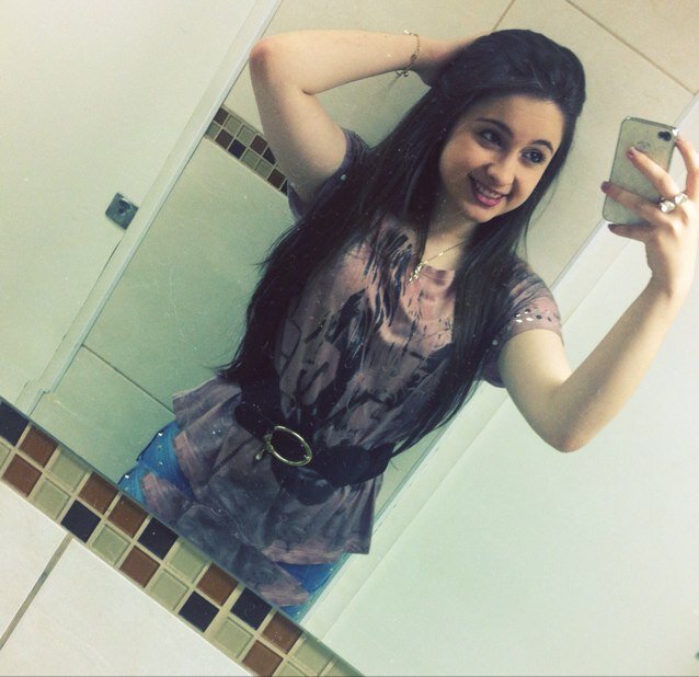Ninguém precisa ser perfeito, eu sinceramente gosto de uns defeitos.

http://t.co/MU4FgZGI