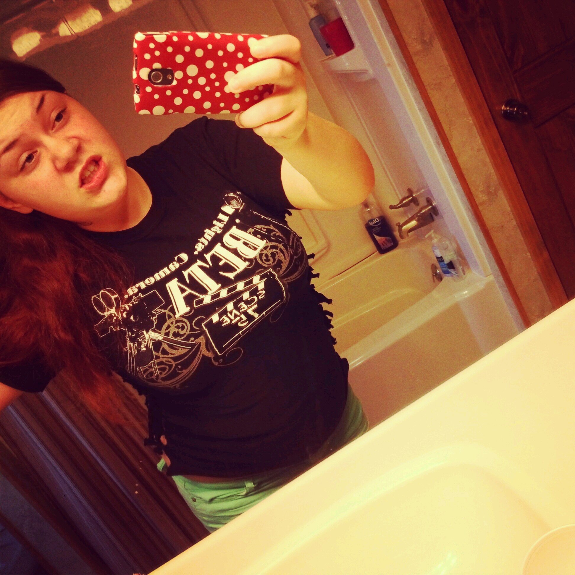 Juss Follow Mee N I Follow Bk .
