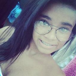- opre @naaary aqi rs'
owm minha linda euu amo tanto voçe . ermãzinha s2'