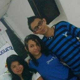 Un Adorador de Dios! Musico amante de los instrumentos  chero con todo aquel que quiera ser mi amig@ xD