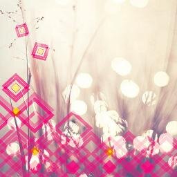 a touch of sparkle & a list of awesome.                                        arty. designy. fun. just trying to figure it out.