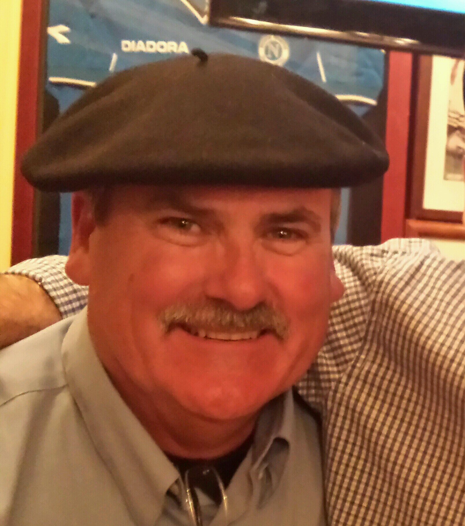 theberet's profile picture. 