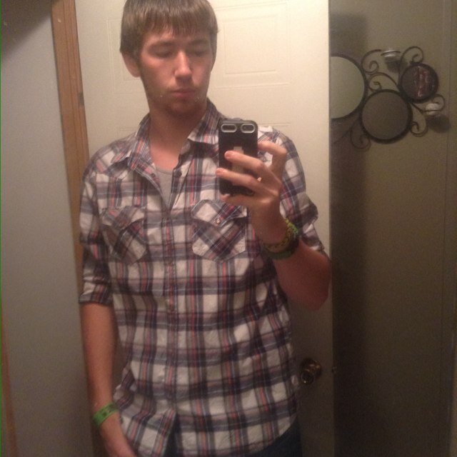 grumpybear021's profile picture. 