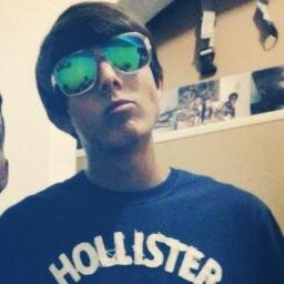 “Não sou perfeito... Tenho vários defeitos... porém são eles que me fazem ser único!”