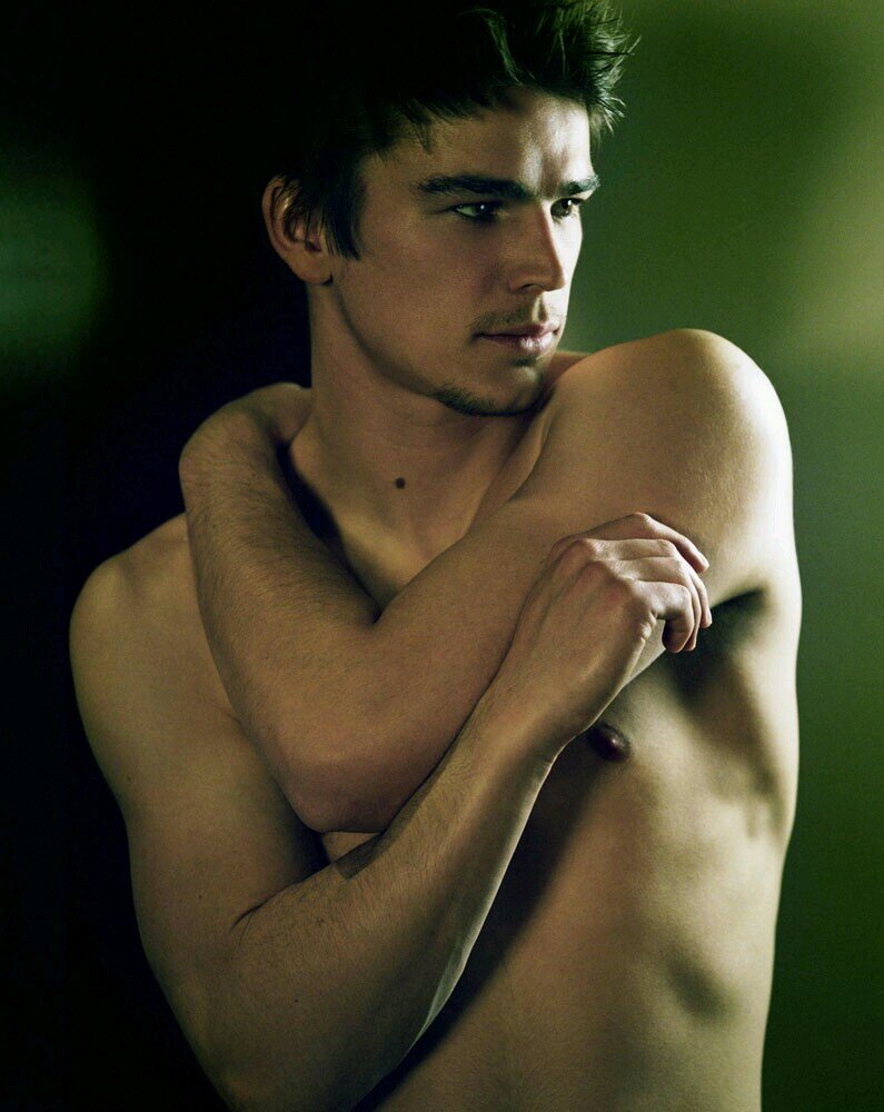 ~Slytherin~6th year~Quidditch~Closeted~Player
