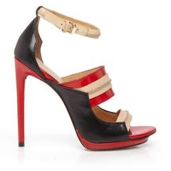 Simply elegant, serene, observant = Triple Threat!