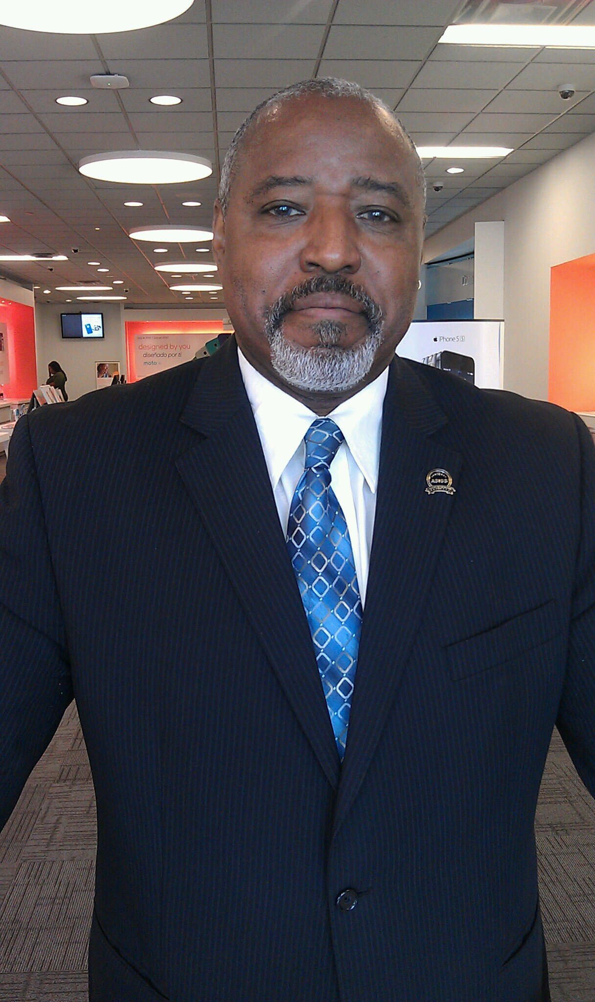 retired NYC correction officer, live in Queens, Cuban