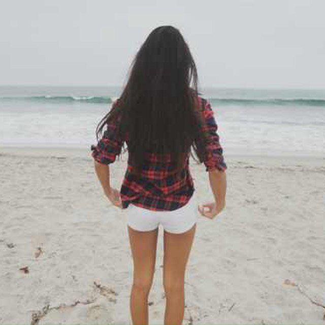 ~~~ I fell in love with a life guard on March Twenty Second Two Thousand Thirteen ~~~My best friend is @95JeepGirl and @Teen_Sweetheart !!!