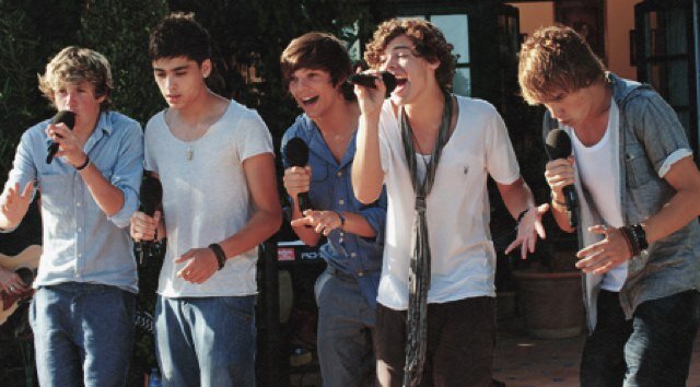 Follow @zouischuckle and @harolddsdimples bc they follow back :)