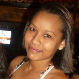 3 O teu sorriso me desmonta inteiro *-*