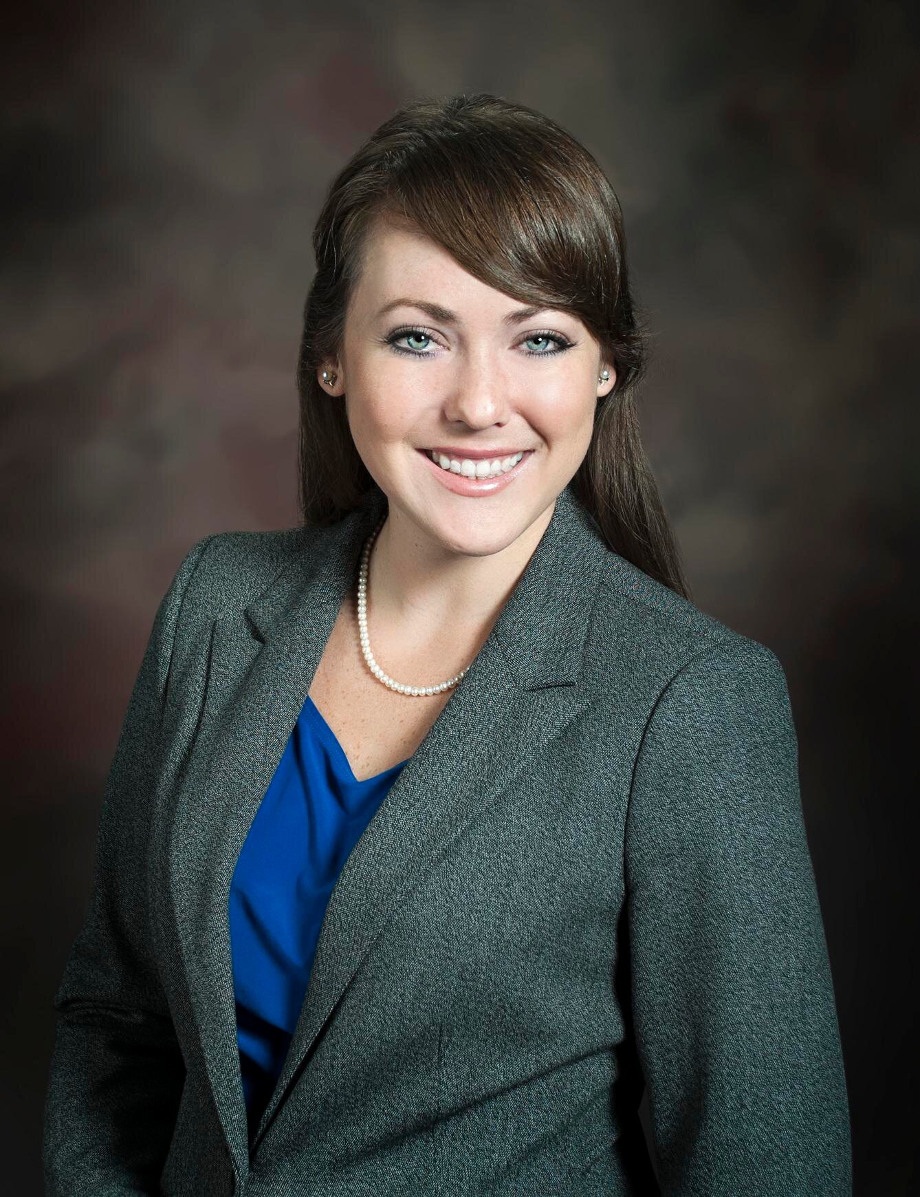 Analyst Relations Strategist- Let me help you reach your business goals by connecting you to the experts. *views are my own*