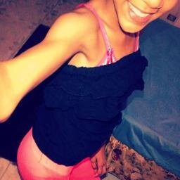 Soyy Liinda Soy Humilde & Ademaa Soyy Buena Con Quiien Sea Buenoo & No Soy Ninguna Cuero Ok