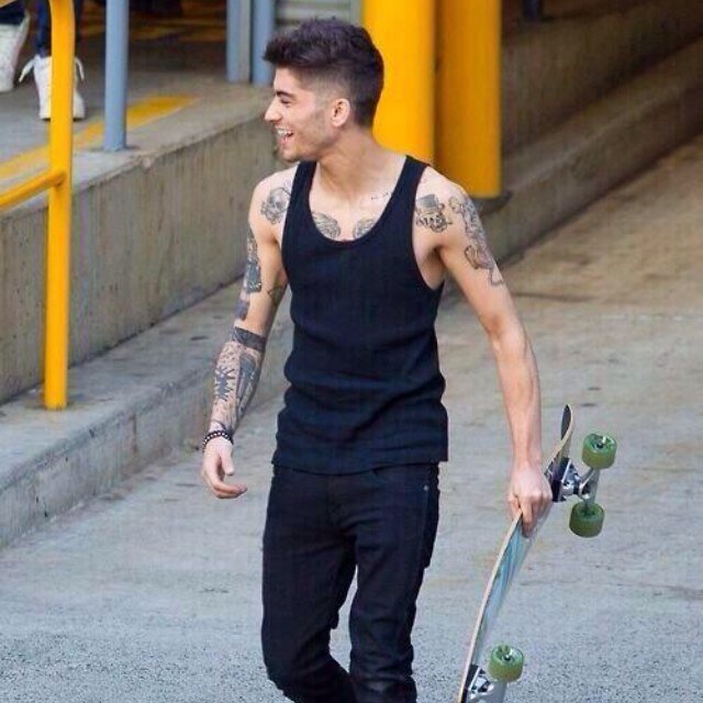 Since i gave you a free follow please follow @sharktoothzayn