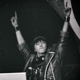 ▒ ▒ ▒  ▒ ▒ ▒ http://t.co/EFIBhyn6fnㅣEnglish & Chinese love my life.|