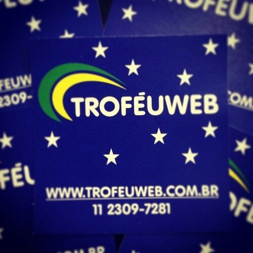 A maneira mais fácil de comprar troféus pela internet: http://t.co/Kbm0cyMdQ6