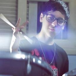 Sou GAMER, OTAKU,ROCKEIRO...Adoro HEAVY METAL e gosto um pouco de The Wanted!