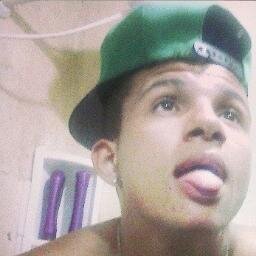Sagitariano , 18 anos , Santista , aquele que ama . Sou carionhoso , romantico & paciente, segue ? *-* , Whatsapp: 01397340021