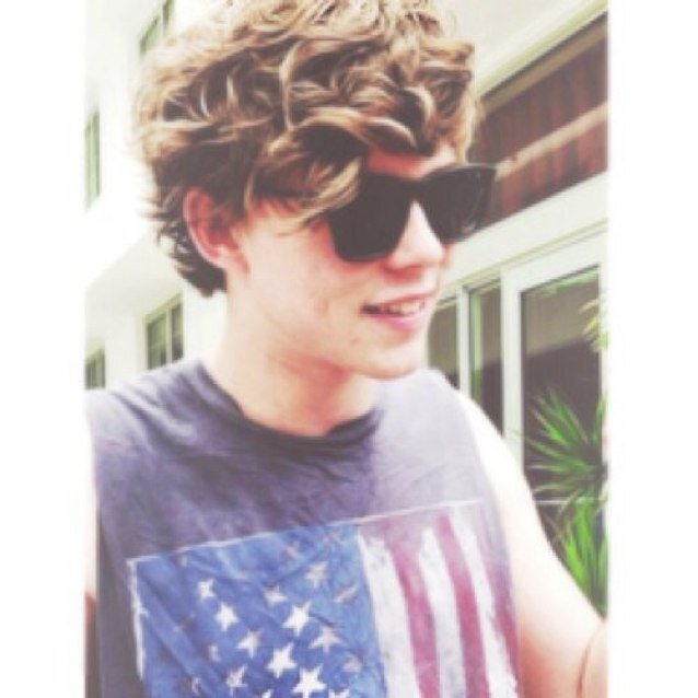 he loves you x